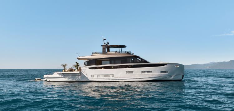 Azimut Seadeck 9
