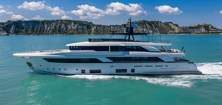 Custom Line Navetta 42