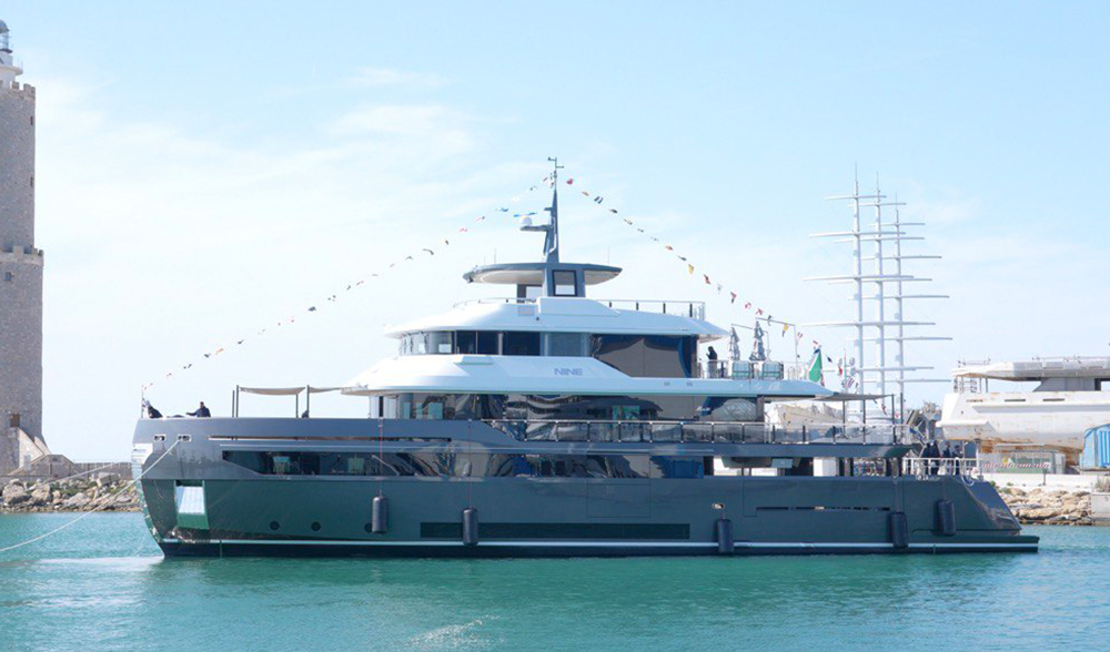 Benetti B.YOND 37M