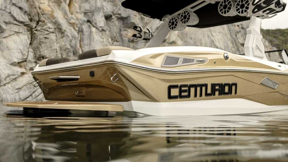 Exterior Stern