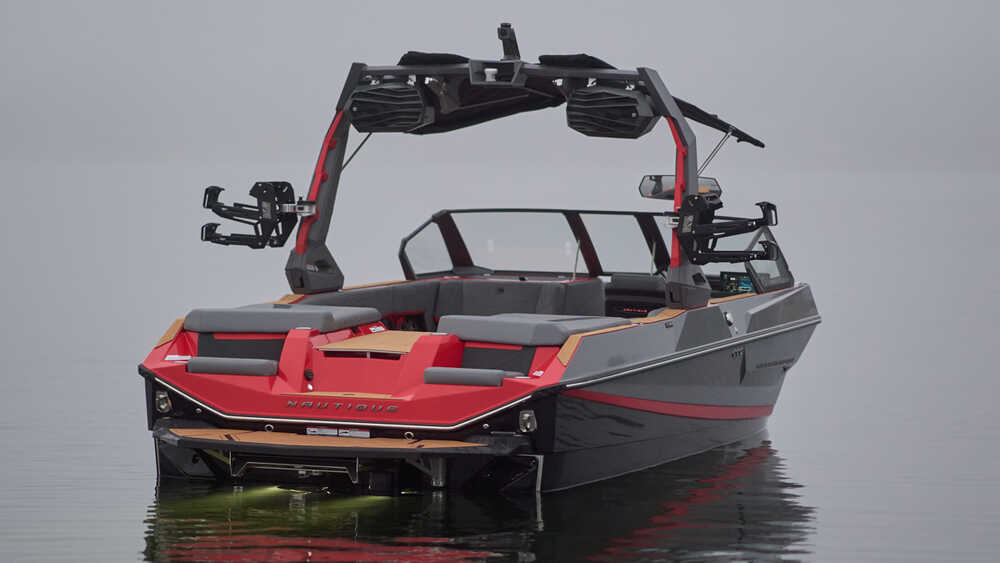 Exterior Stern