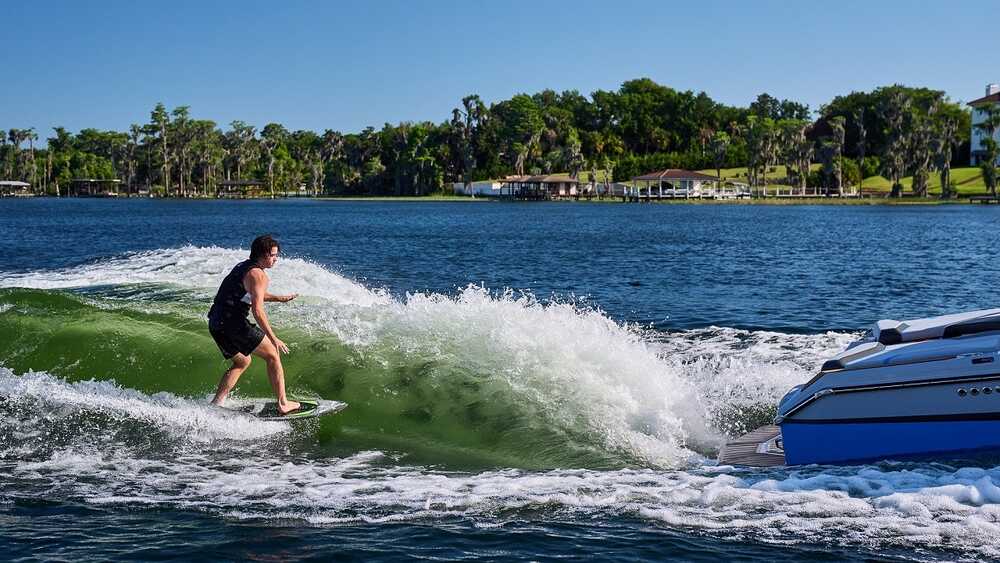 Wakesurf Wave 