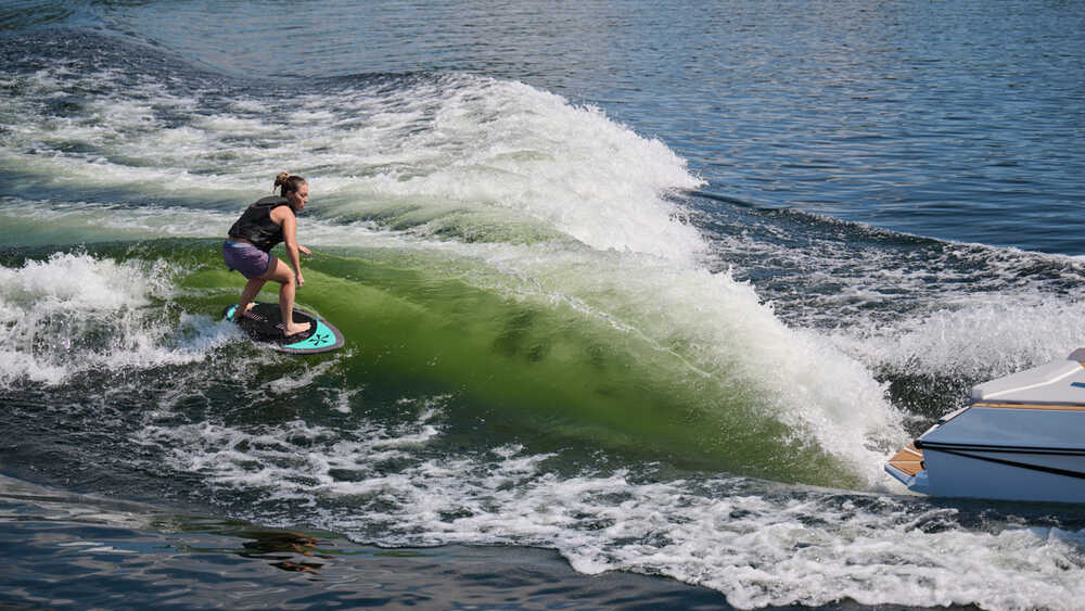 Wakesurf Wave 