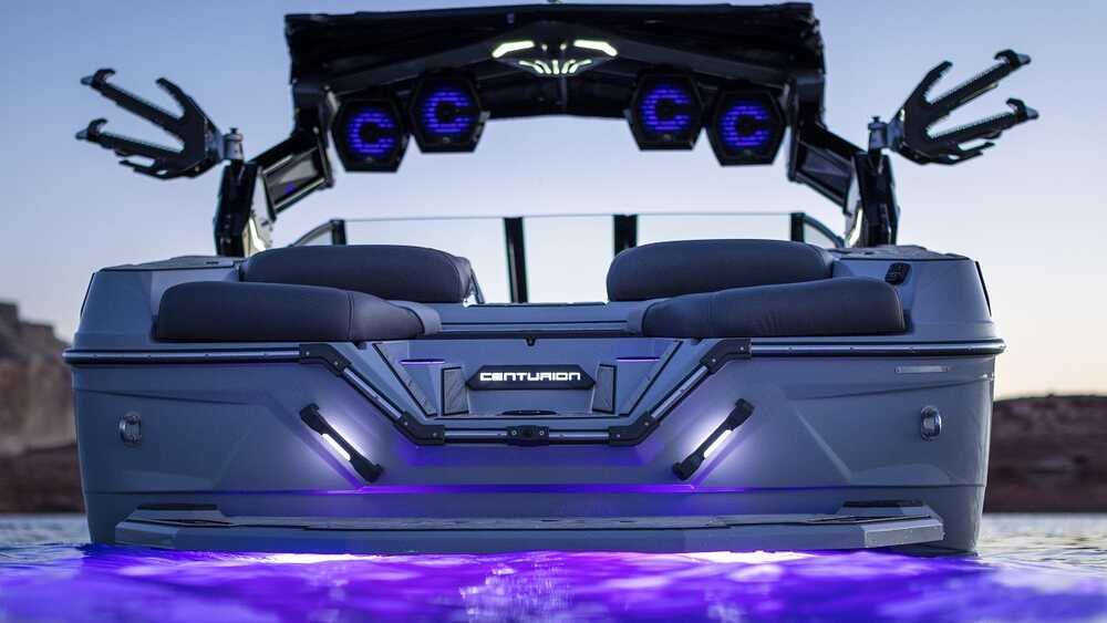 Exterior Stern