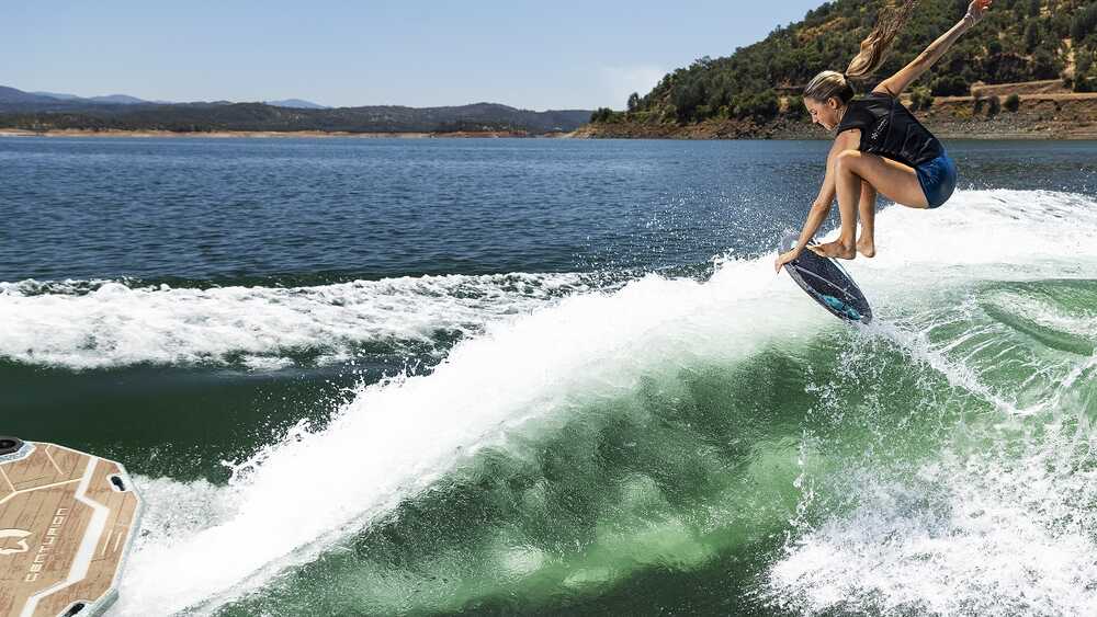Wakesurf Wave 