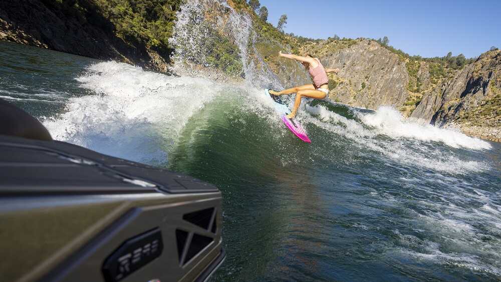 Wakesurf Wave 
