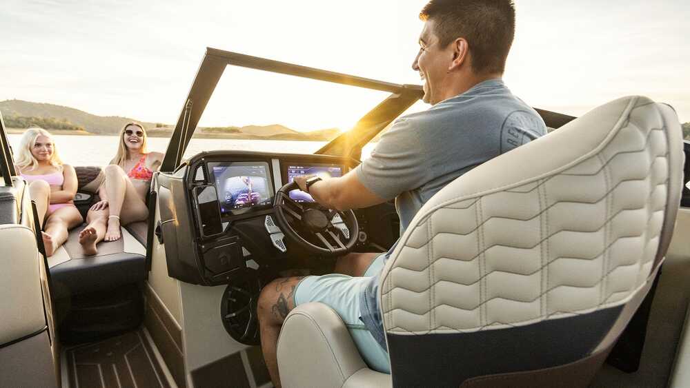 Pilot's Seat 