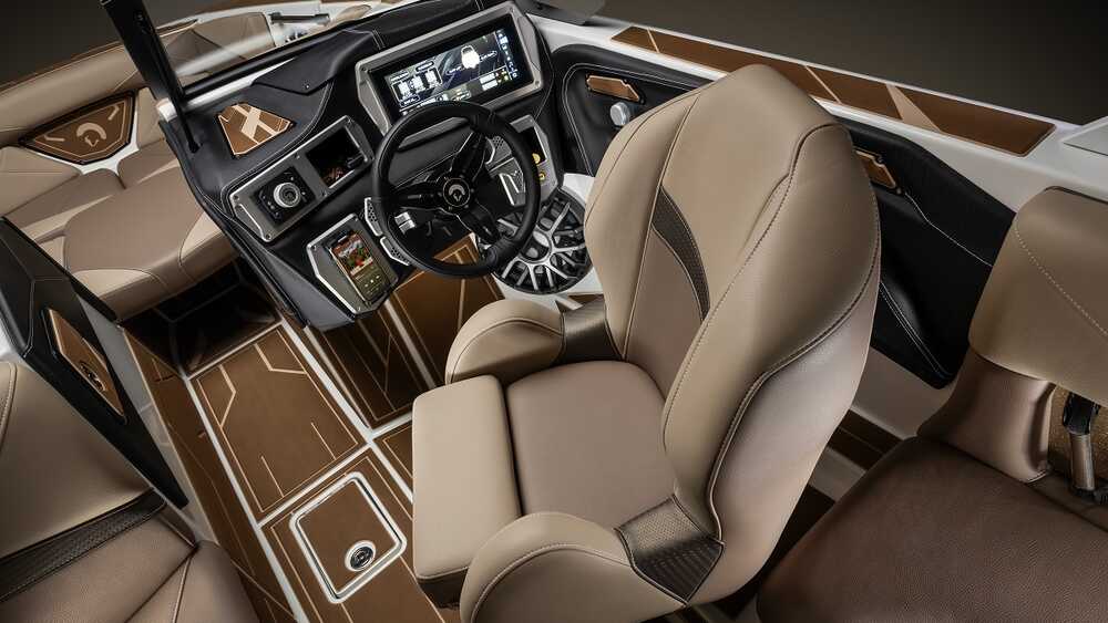 Pilot's Seat and Dashboard