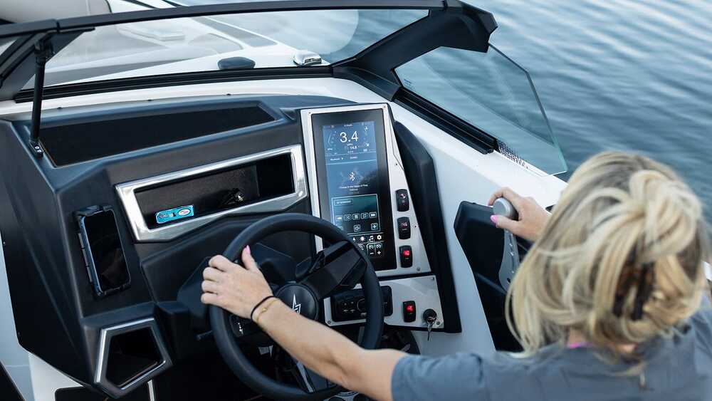 Pilot's Seat & Dashboard