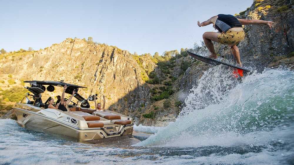 Wakesurf Wave 