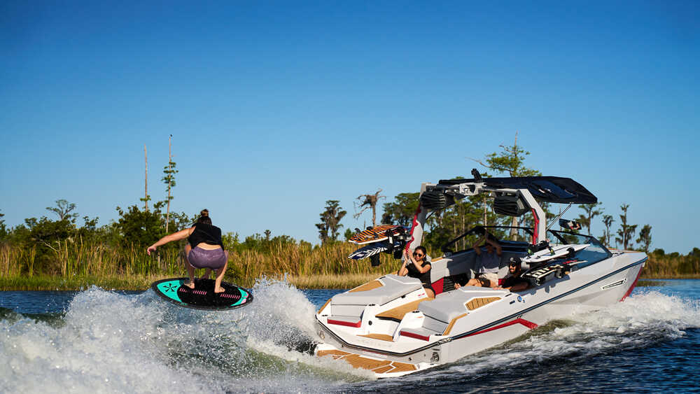 Wakesurf Wave 