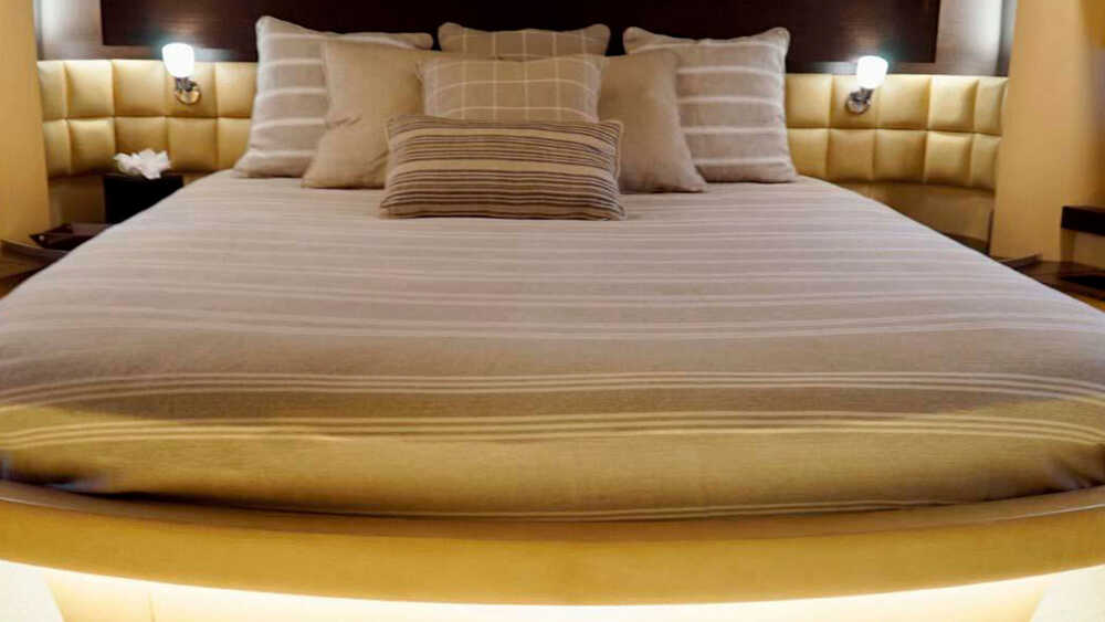 The master stateroom of the Azimut 86S