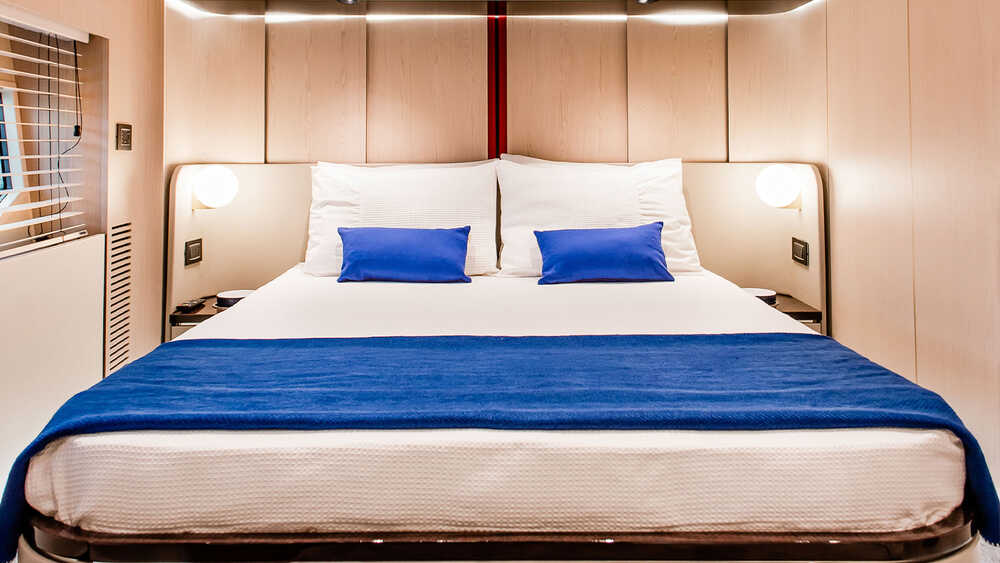 Guest cabin on port side