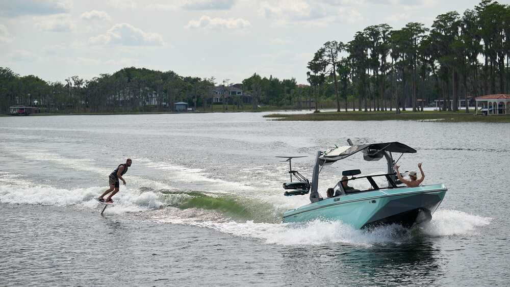 Wakesurf Wave 