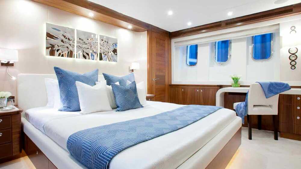 Master cabin on the main deck 