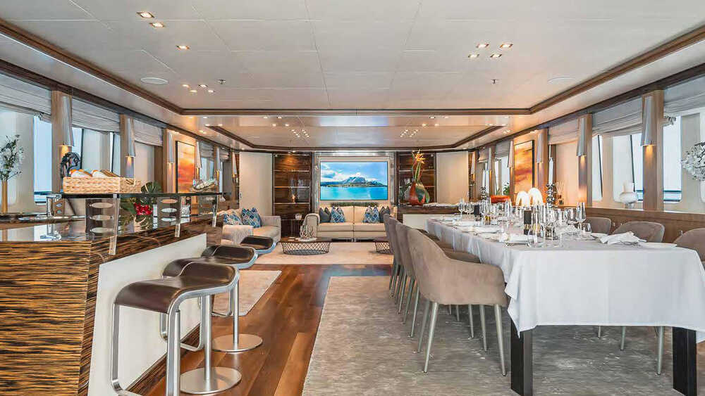 Main deck salon