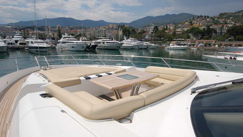 Lounge area on bow