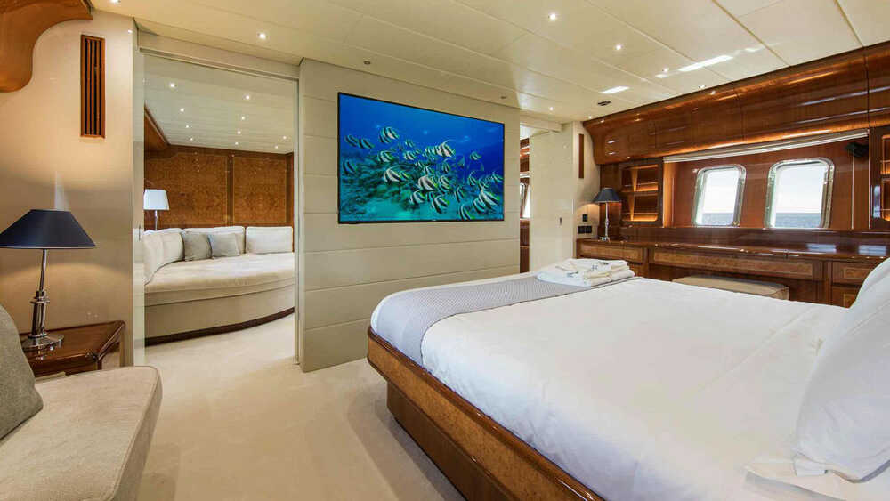 Master cabin M/Y CITA