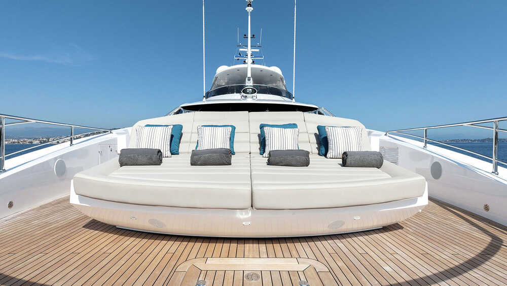 Lounge area on bow