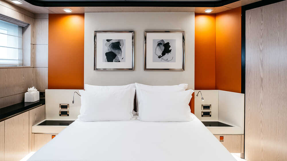 Guest cabin