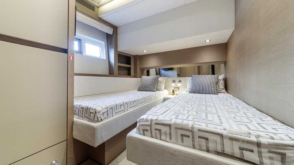Guest cabin