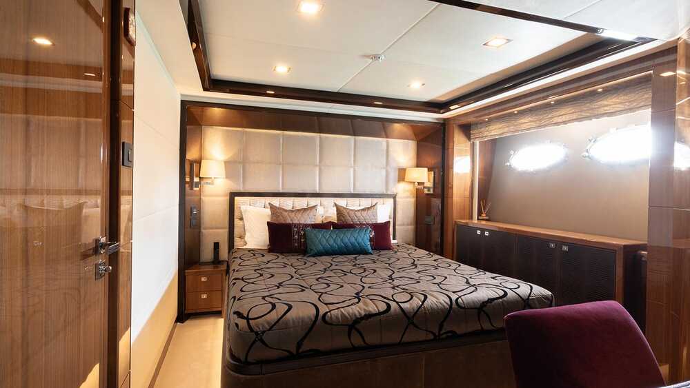 Double guest cabin