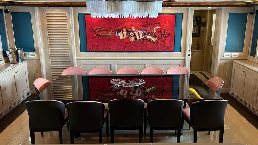 Main salon dining