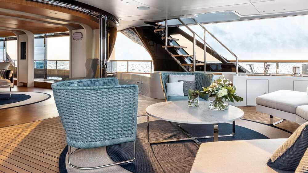 Cockpit on main deck