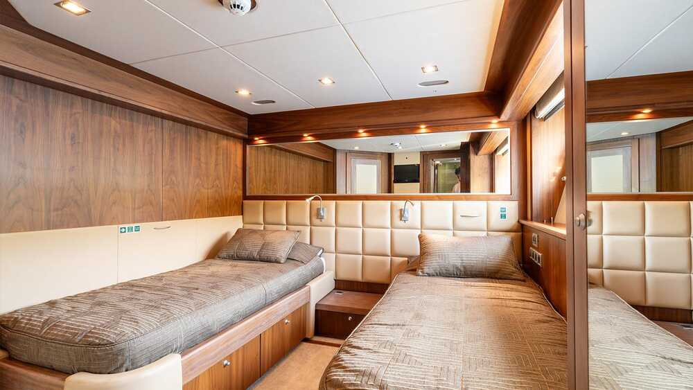 Guest cabin with two singles