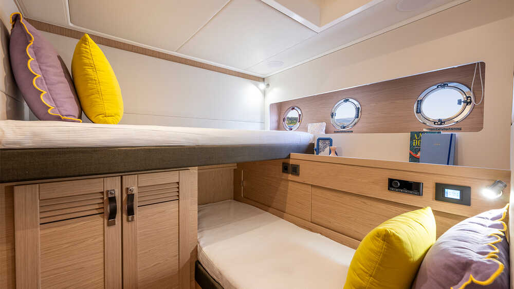 Guest cabin
