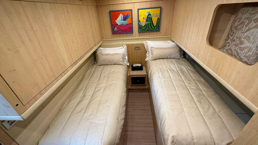 Guest cabin