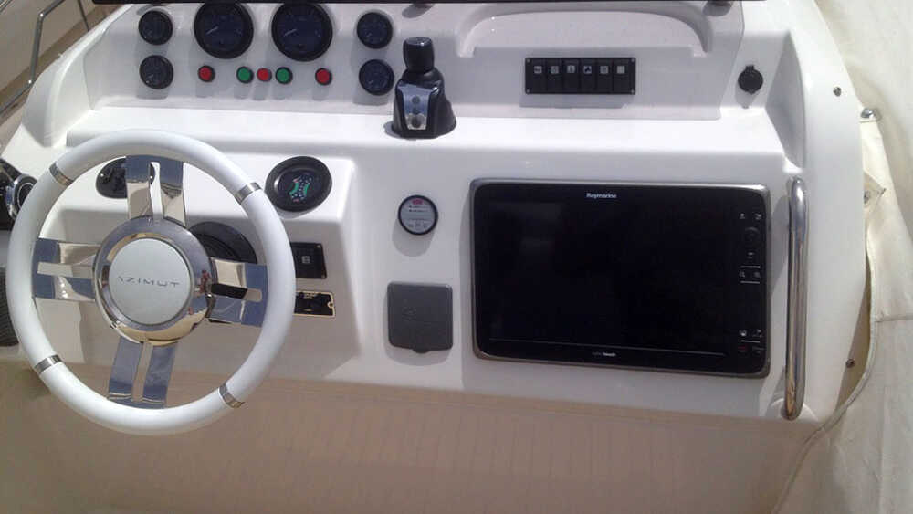 Helm station on fly