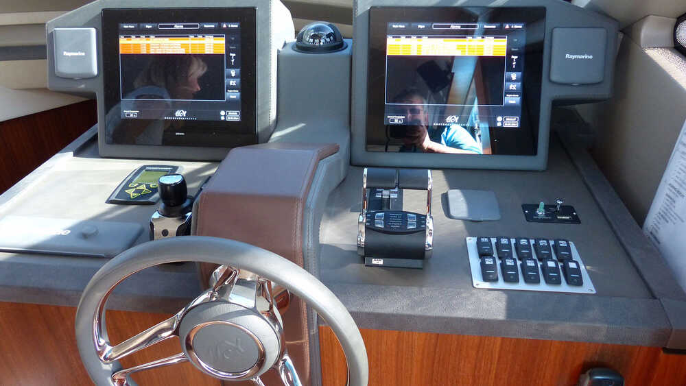 Main helm station