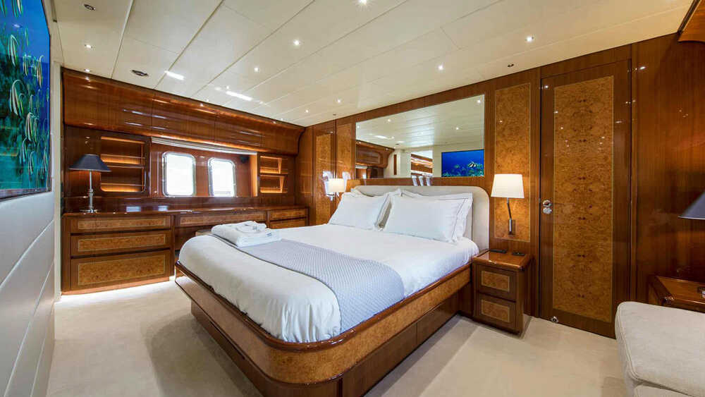 Master cabin M/Y CITA
