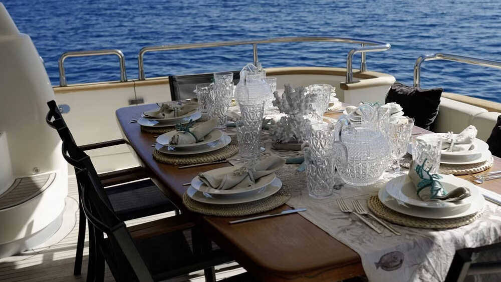 Dining area in the cockpit
