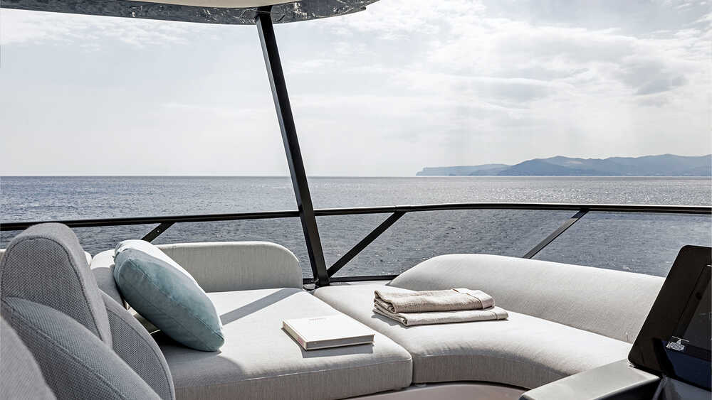 Seating area next to helm station on fly