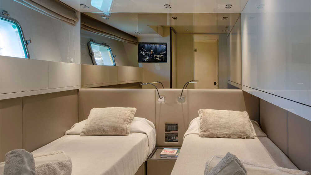 Guest cabin