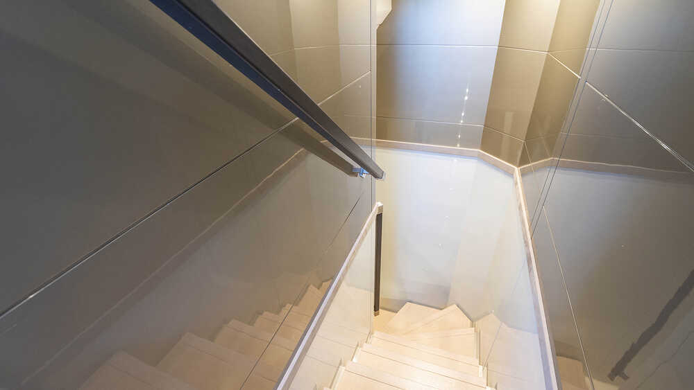 Steps to lower deck