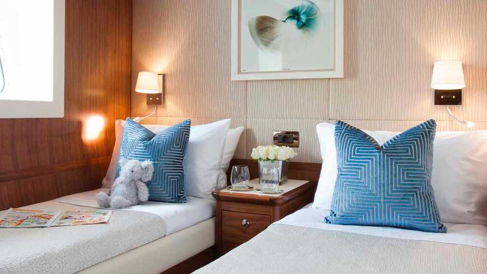 Guest cabin
