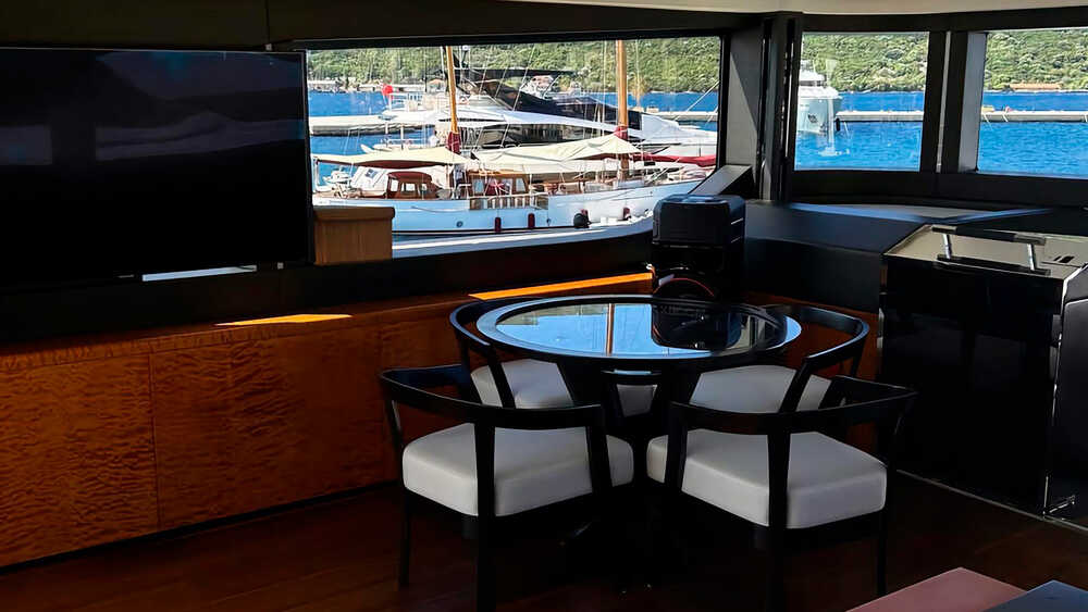 Salon on upper deck