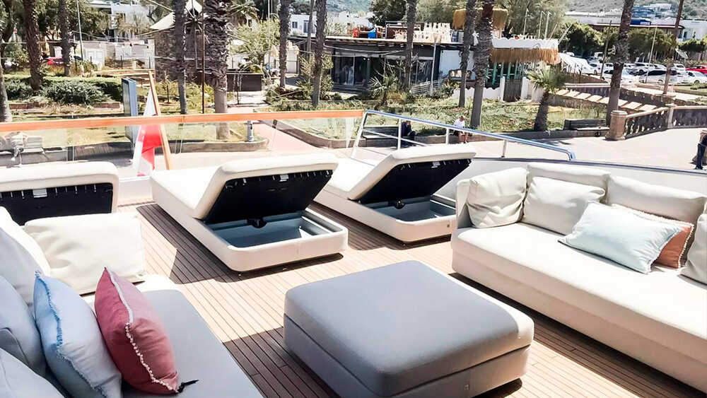 Flybridge