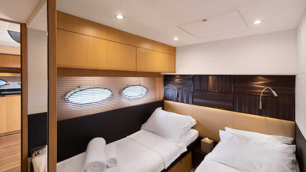 Twin guest cabin