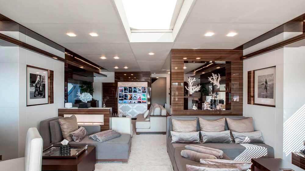 Main salon 