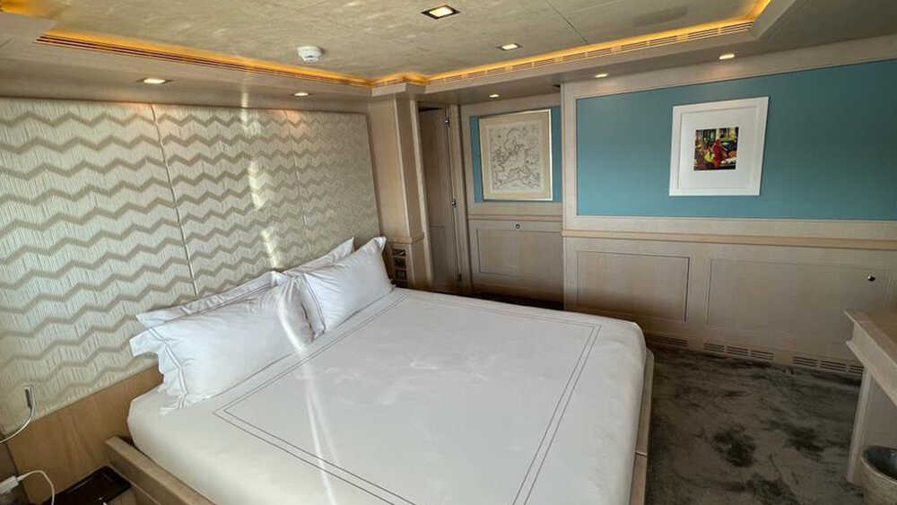 VIP cabin