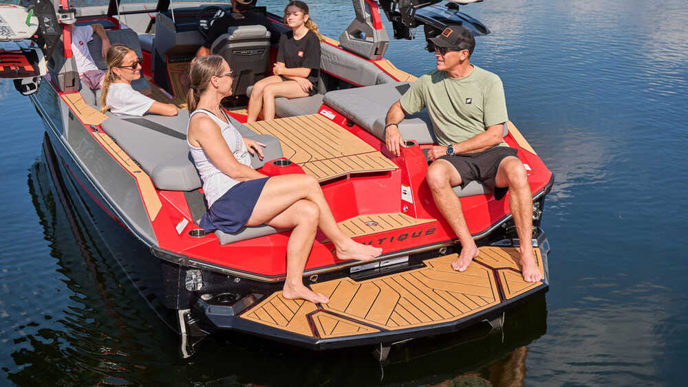Transom Seating