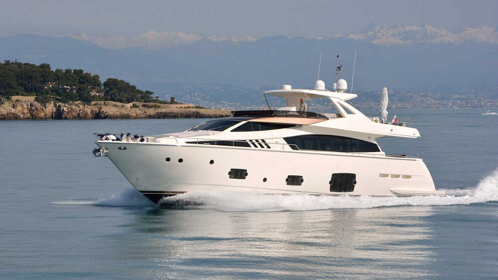 Exterior Ferretti 800 2015