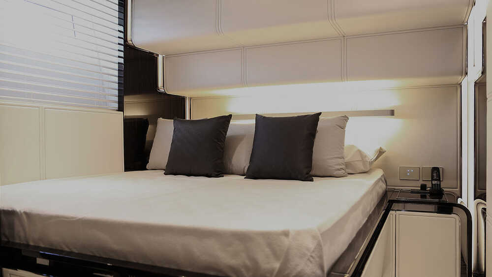 Guest cabin