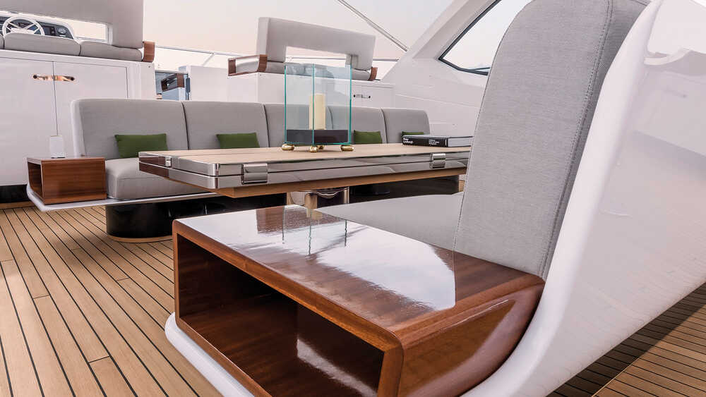 Dining area on flybridge