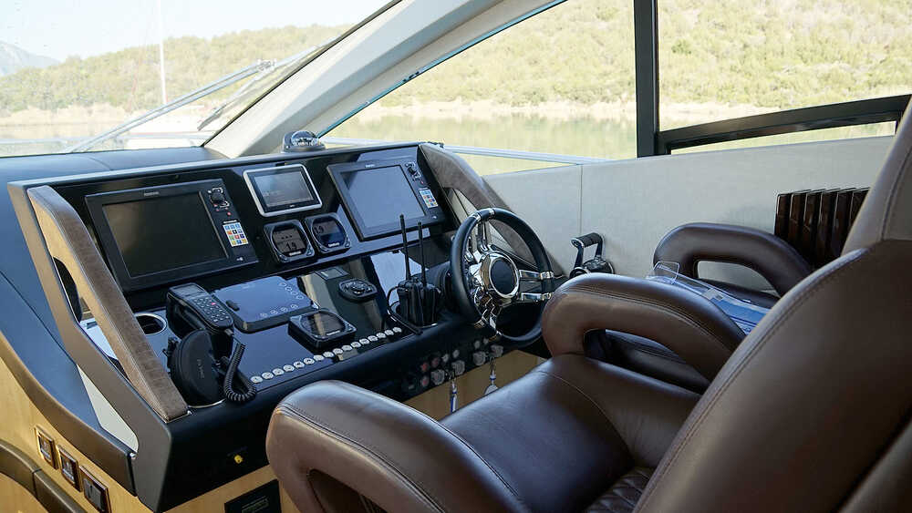 Main helm station