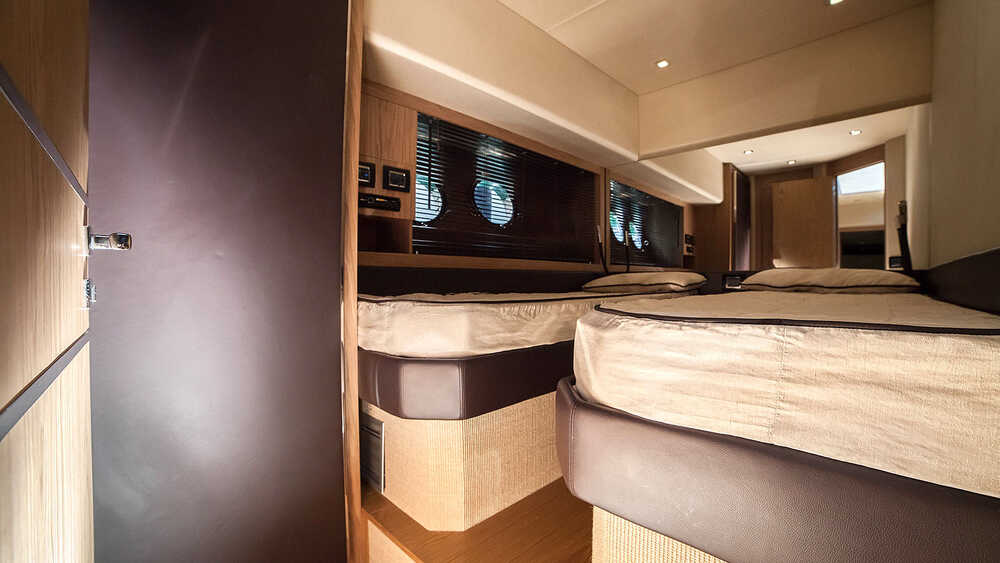 Guest cabin